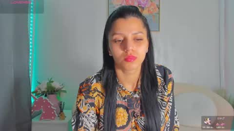Snapshot of sarah_blake_ chatting on 05.17.26 Sara online show from 05.17.26