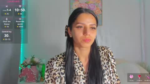 Snapshot of sarah_blake_ chatting on 06.03.26 Sara online show from 06.03.26