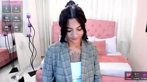 Snapshot of sarah_curtis chatting on 02.28.25 Sarah online show from 02.28.25