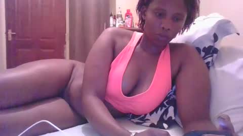 Snapshot of sarah_haggai chatting on 02.21.26 sarah_haggai online show from 02.21.26