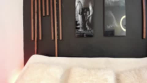 Snapshot of sarah_jacobbs chatting on 12.17.24 online show from 12.17.24