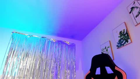 INSTAGRAM...sarah22 p online show from 12.01.24