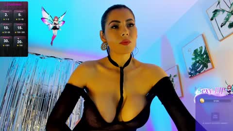 INSTAGRAM...sarah22 p online show from 01.31.25