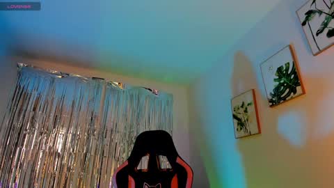 INSTAGRAM...sarah22 p online show from 02.02.25