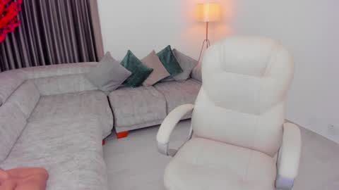 Snapshot of sarah_stonne_ chatting on 01.24.25 Sarah online show from 01.24.25