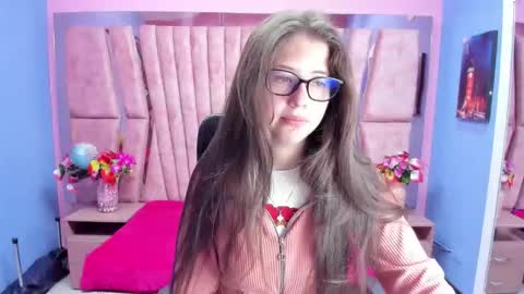 Sarah online show from 10.04.25