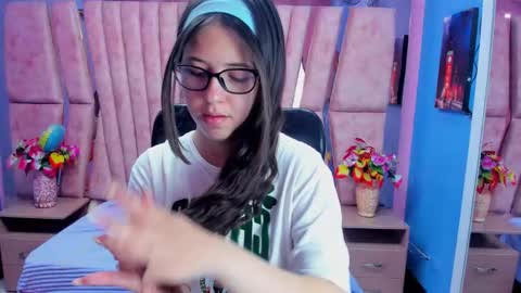 Snapshot of sarah_sweett_ chatting on 02.26.26 Sarah online show from 02.26.26