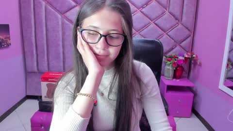Sarah online show from 04.03.26