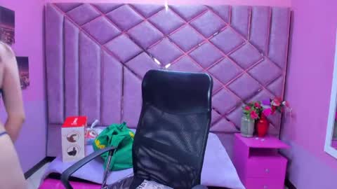 Sarah online show from 04.09.26