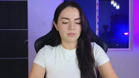 - next broadcast 28 nov  7 pm Col online show from 10.11.25