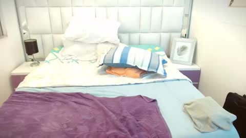 Snapshot of sarahbowiie chatting on 10.23.25 SarahBowiie online show from 10.23.25