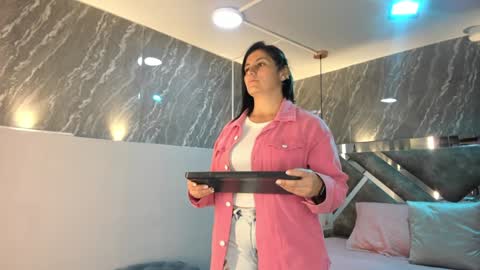 Sarah Deyvis online show from 12.30.24