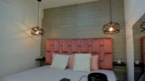 Sarah Deyvis online show from 01.14.25