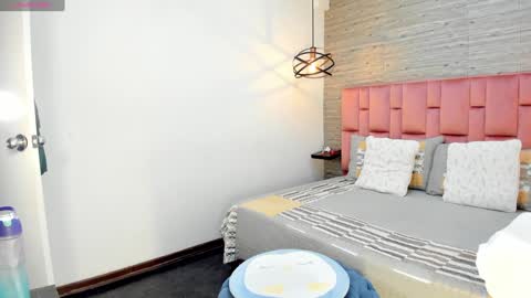 Sarah Deyvis online show from 01.28.25