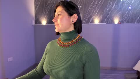 Sarah Deyvis online show from 02.04.25