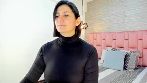 Sarah Deyvis online show from 03.06.25