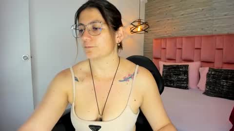 Sarah Deyvis online show from 09.08.25