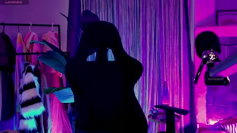 Divine Sarah NONUDE model online show from 04.22.26