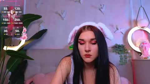 Snapshot of sarahhunny chatting on 11.02.25 Sarah online show from 11.02.25