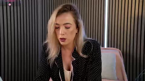 Snapshot of sarahjadore chatting on 02.12.26 Sarahjadore online show from 02.12.26