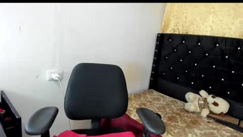 Sarah online show from 10.18.25