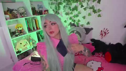 Snapshot of sarahminage_ chatting on 12.05.25 Sarah NEW ACCOUNT online show from 12.05.25