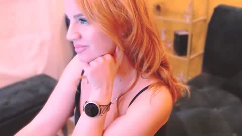 Sarah  Follow me  Thumb UP  online show from 01.06.25