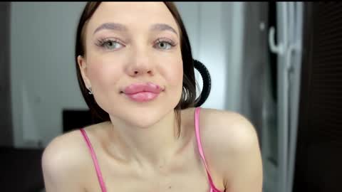 sarahphyllis online show from 01.16.25