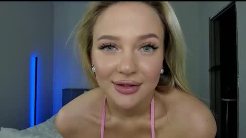 sarahphyllis online show from 10.21.25