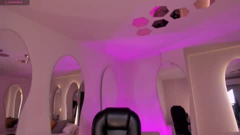 Sarah Rhodes online show from 01.16.26