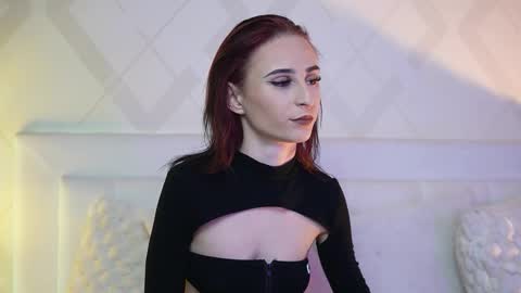 Snapshot of saraiangel chatting on 09.27.25 Sarai online show from 09.27.25