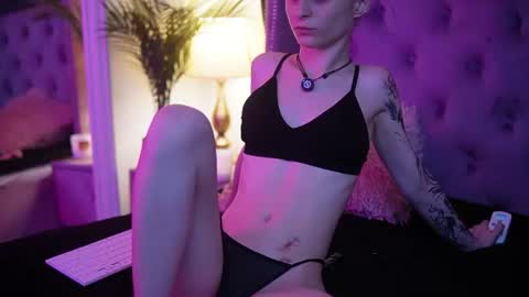  Sarai  online show from 06.14.26