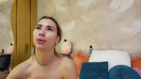 Snapshot of sarajennyfer chatting on 05.11.26 Jenny online show from 05.11.26