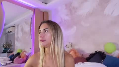 Snapshot of sarajennyfer chatting on 06.29.26 Jenny online show from 06.29.26