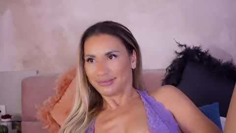 Snapshot of sarajennyfer chatting on 07.24.26 Jenny online show from 07.24.26