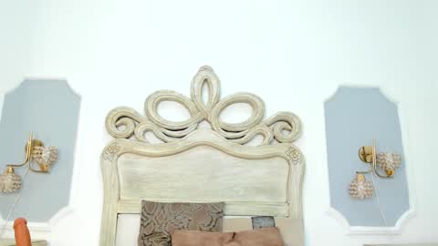 Sara online show from 12.18.24