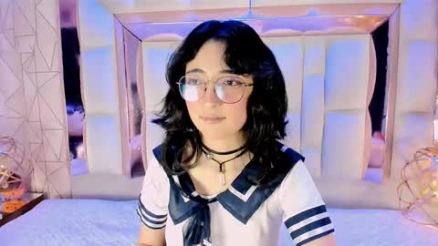 Snapshot of saramartini2 chatting on 11.03.25 sara online show from 11.03.25