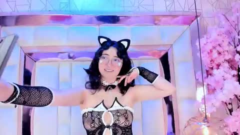 Snapshot of saramartini2 chatting on 11.09.25 sara online show from 11.09.25