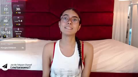 Snapshot of sarasaenz_99 chatting on 01.11.25 Sara online show from 01.11.25
