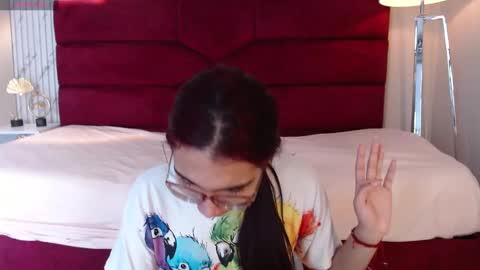 Snapshot of sarasaenz_99 chatting on 01.25.25 Sara online show from 01.25.25