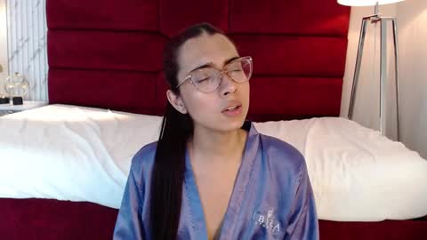Snapshot of sarasaenz_99 chatting on 01.31.25 Sara online show from 01.31.25
