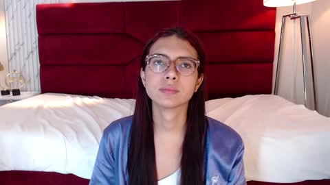 Snapshot of sarasaenz_99 chatting on 02.02.25 Sara online show from 02.02.25