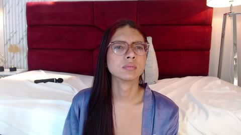 Snapshot of sarasaenz_99 chatting on 02.06.25 Sara online show from 02.06.25