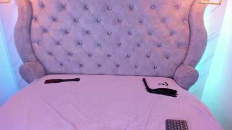   online show from 01.04.25