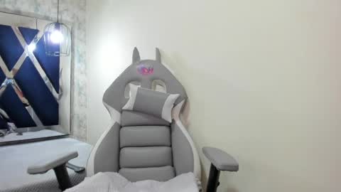   online show from 03.08.25