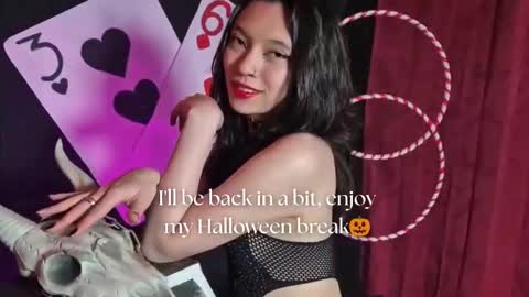   online show from 10.11.25