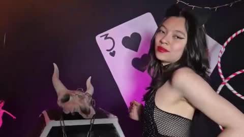   online show from 11.11.25