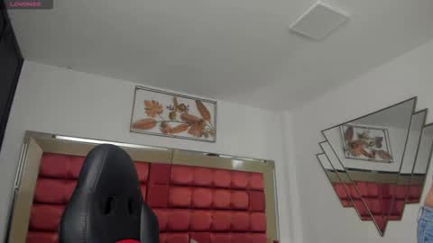      online show from 10.09.25