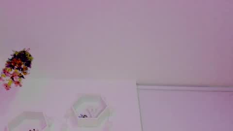 Saray  online show from 10.15.25