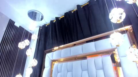 Saray online show from 11.30.25